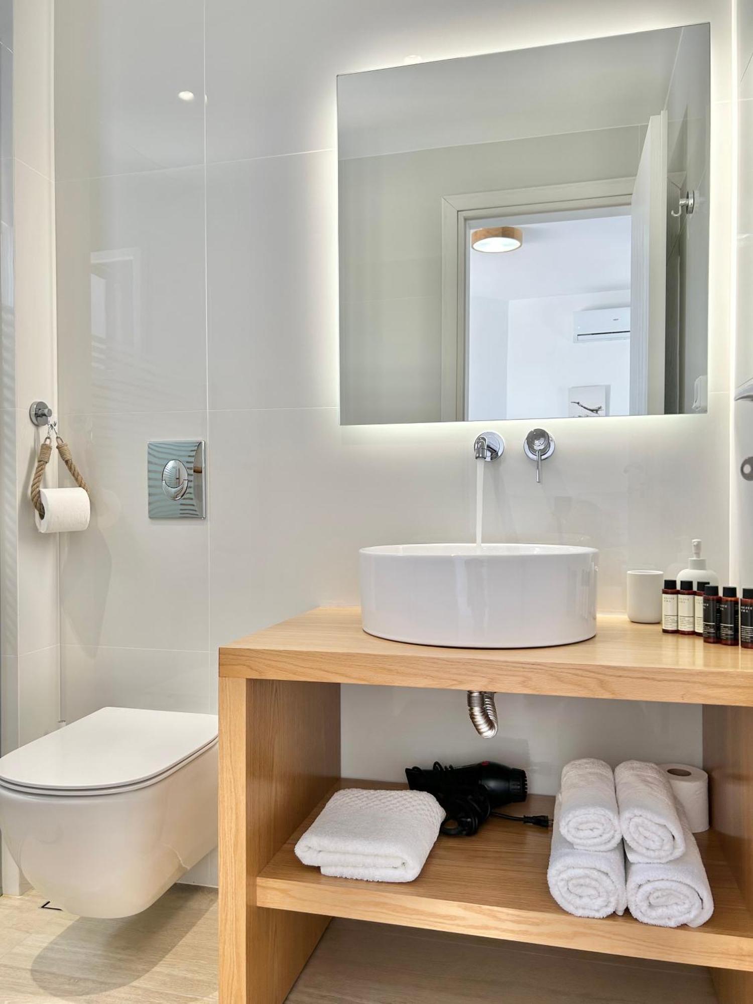 Anita Rooms & Suites Milos Adamantas  Exterior foto